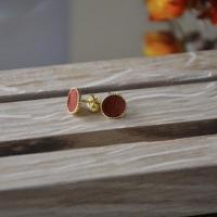 Clou d oreille brique