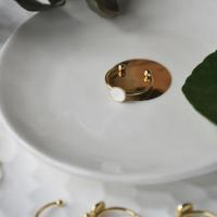 Bague blanche