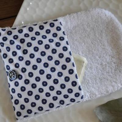 savonnette Petite fleur marine ouvert