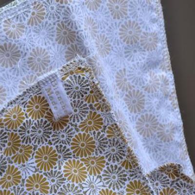 Fu eventail or etaille